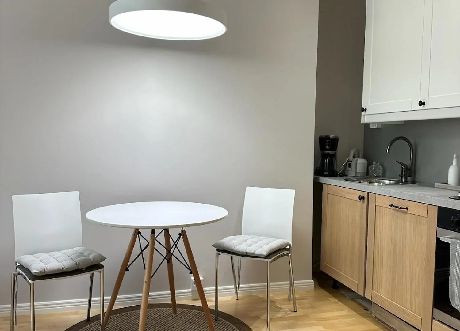 Bright 1Br Apartment In Kallio With Best Location Helsinki