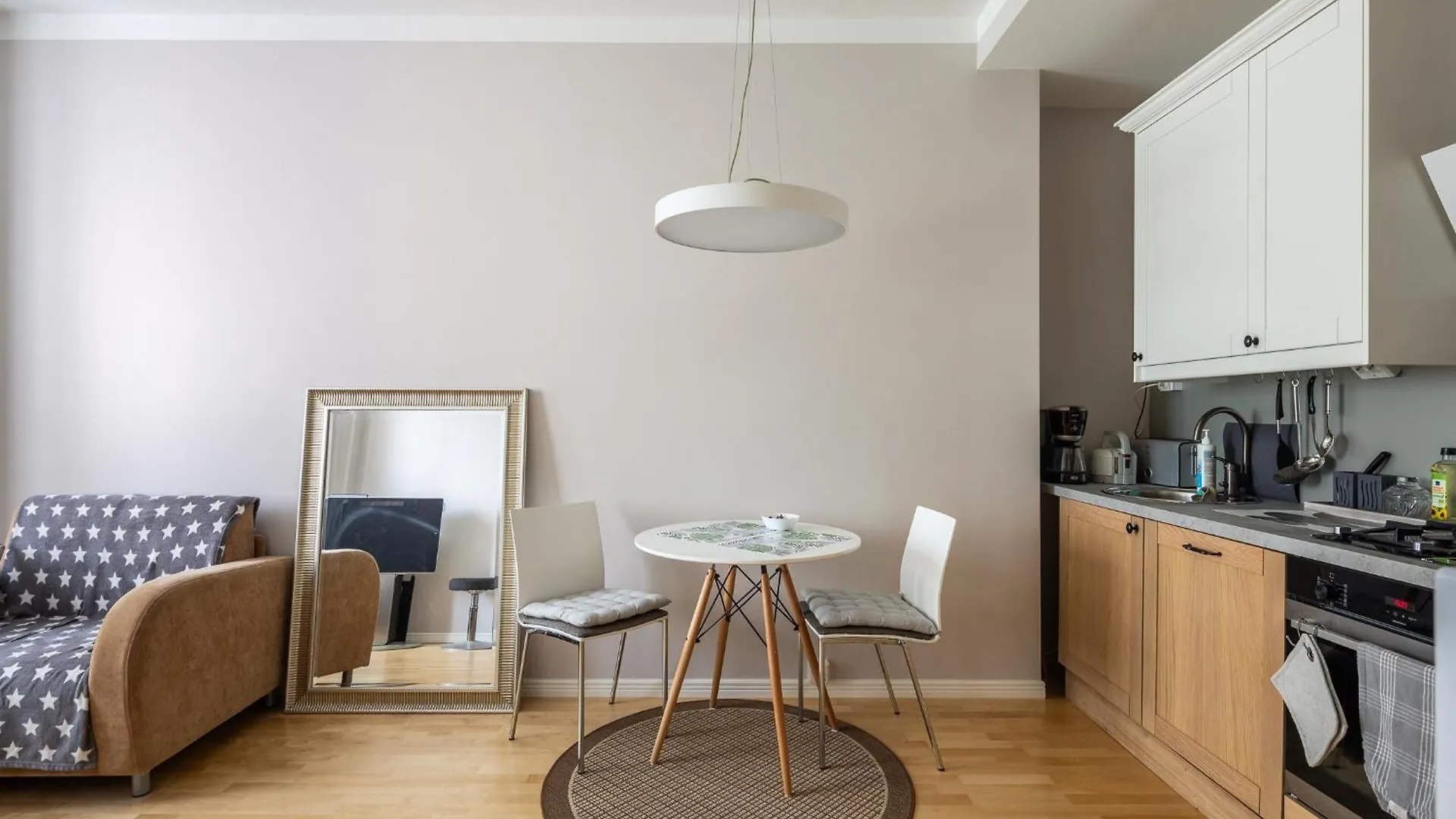 Bright 1Br Apartment In Kallio With Best Location Helsinki